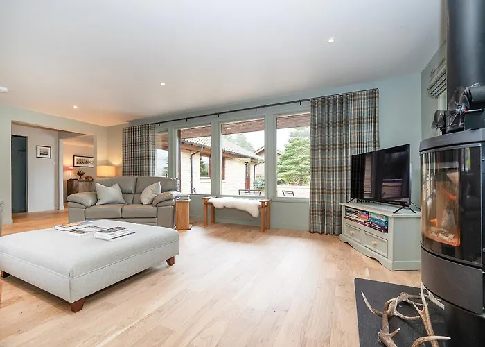 Greenwood - Stunning Scandinavian Style Home In The Heart Of Ballater Royal Deeside